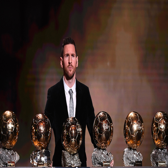 Messi con el balon de oro 2019