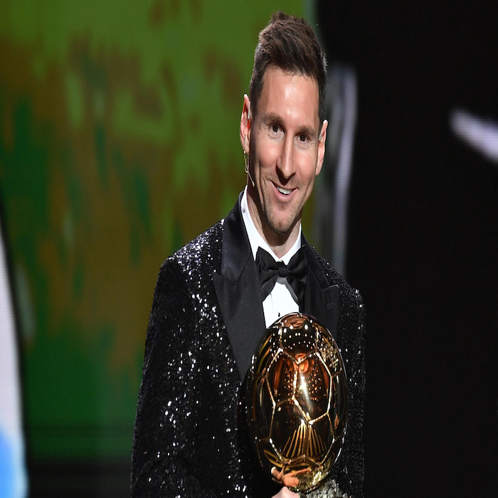 Messi con el balon de oro 2021